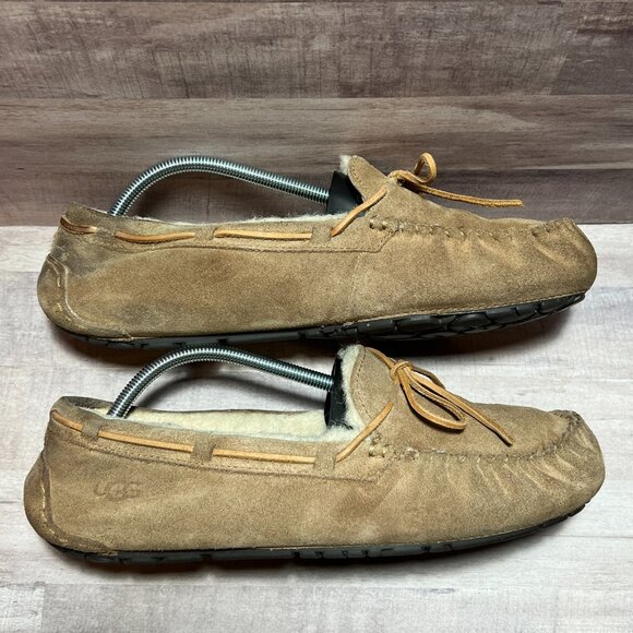 UGG Dakota Slip on Mocassin Suede Light Tan Women's Size 11 - Picture 6 of 10